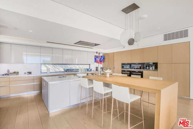 Photo - 9255 Swallow Dr