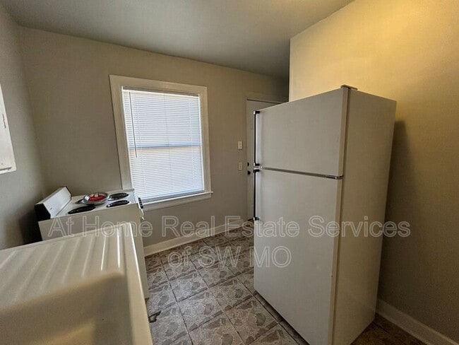 Photo - 217 W Grand St Unit #5