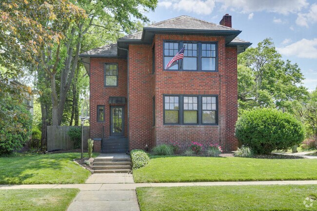 Building Photo - 1700 Claremont Ave Rental
