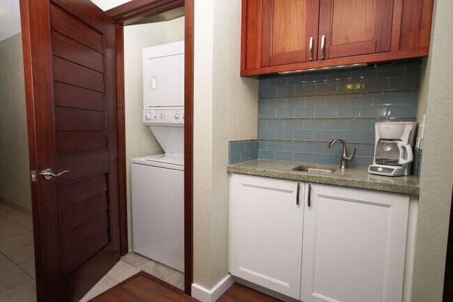 Photo - BEACH FRONT Furnished 2/2/1-pkg in Waialua...