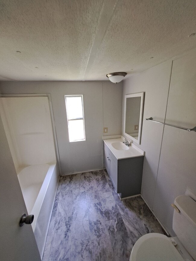 Photo - 410 Julia St