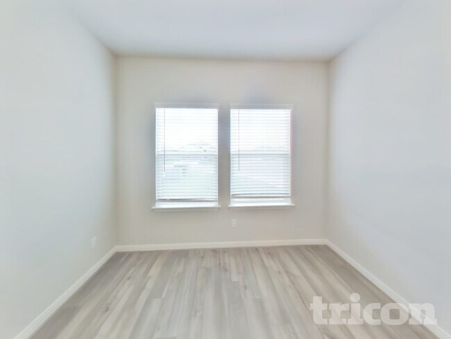 Photo - 5820 Zoey Wy