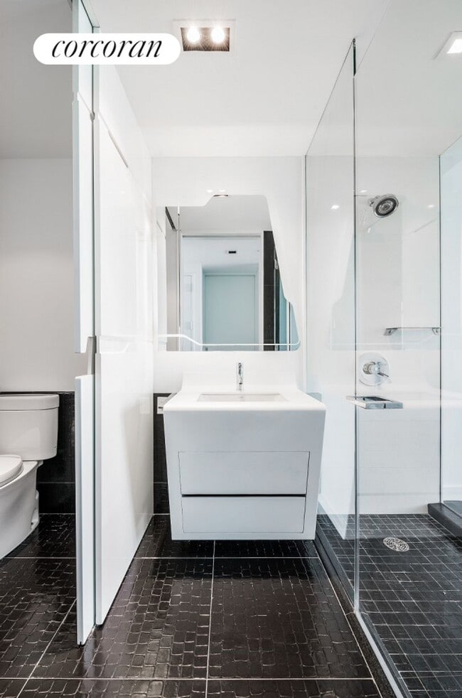 Photo - 123 Washington St