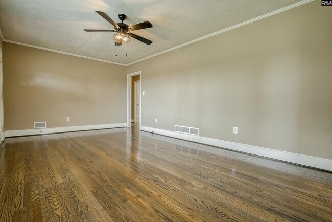 Photo - 700 Jansen Ave