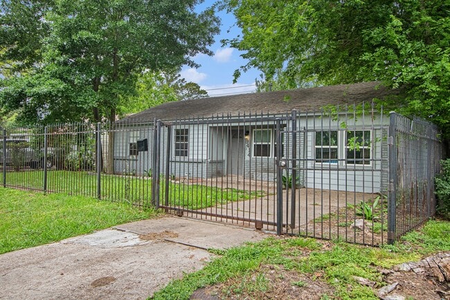 Photo - 9414 Rosehaven Dr