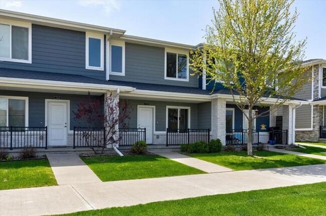 2342 SE Parkview Crossing Dr Unit 1