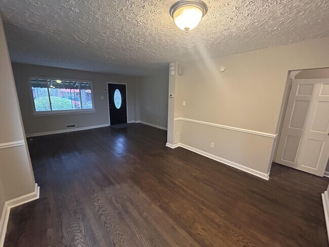 Photo - 5338 Chillum Pl NE