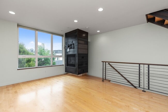 Photo - Stunning 3BR/2BA home in Seattle’s Magnolia Neighborhood