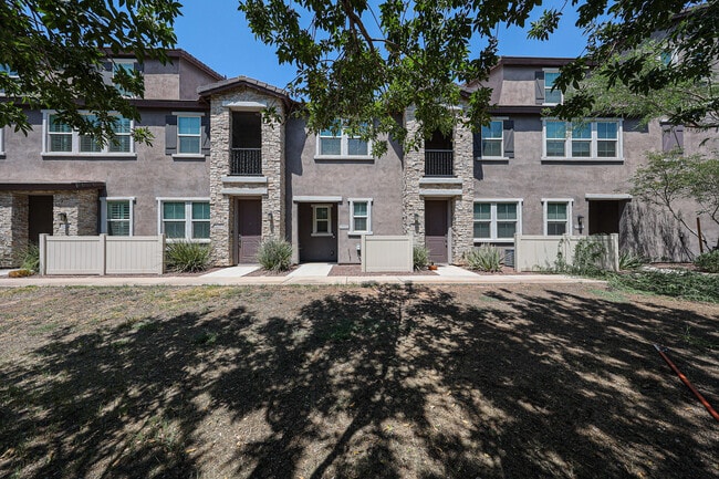 Photo - 2321 E Hidalgo Ave