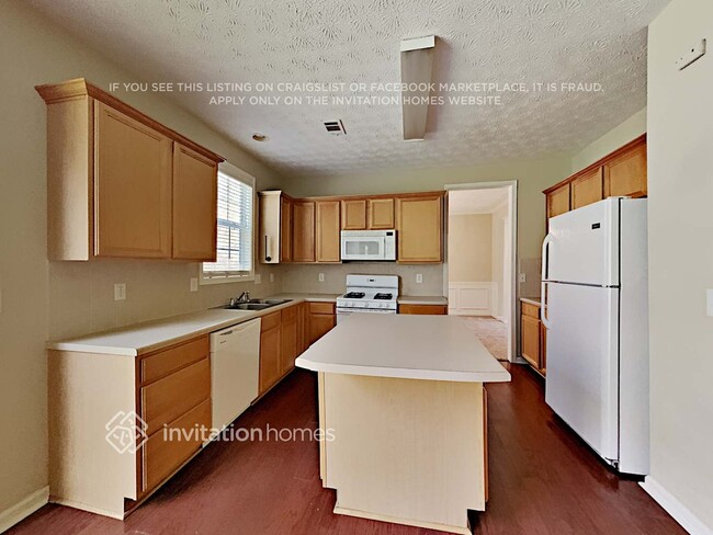 Photo - 305 Stone Valley Xin