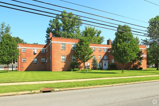 Shoreway Court Apartments - Shoreway Court Apartments