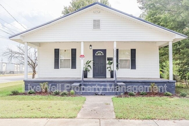 Building Photo - 1005 6th Pl Rental