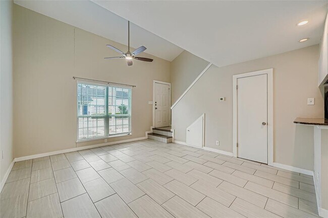 Photo - 5604 Woodrow Ave Unit 11