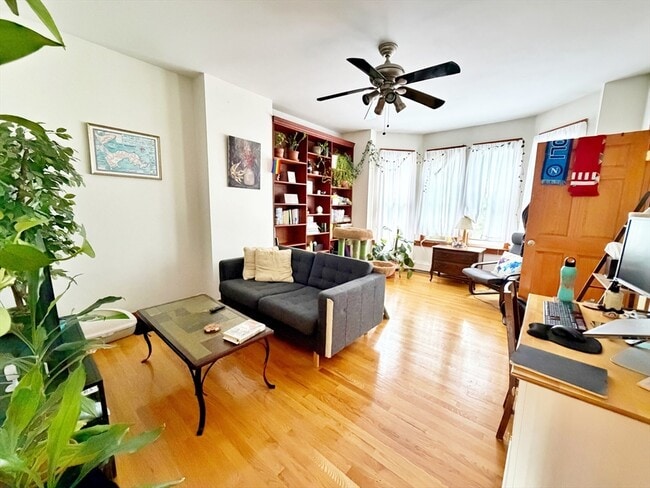 Building Photo - 84 Webster St Unit 2