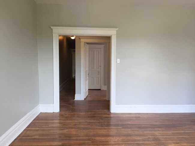 Photo - 3612-14 Hartford Unit 3614 Hartford