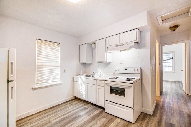 Photo - 1711 Nemnich Rd