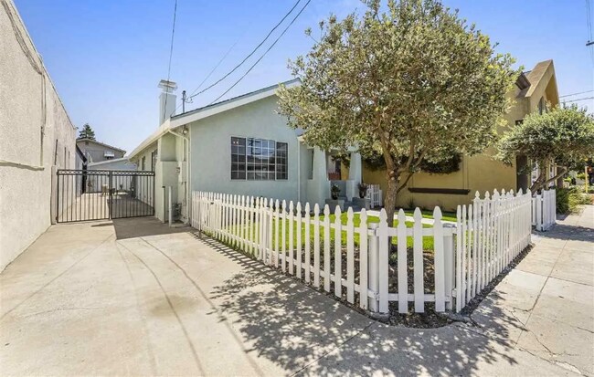 Photo - 1792 Washington Ave