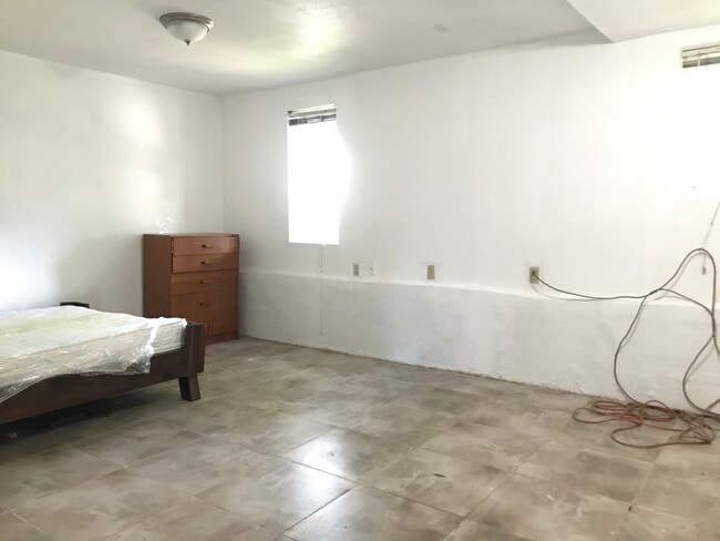 Photo - 1402 High St Unidad B