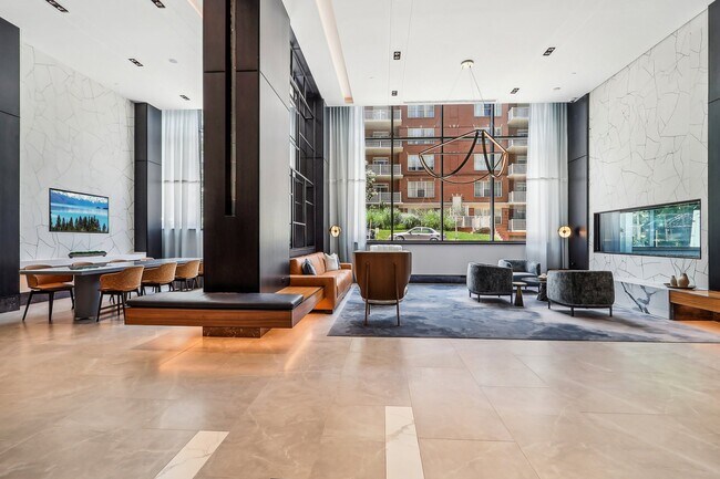 Rosslyn Towers