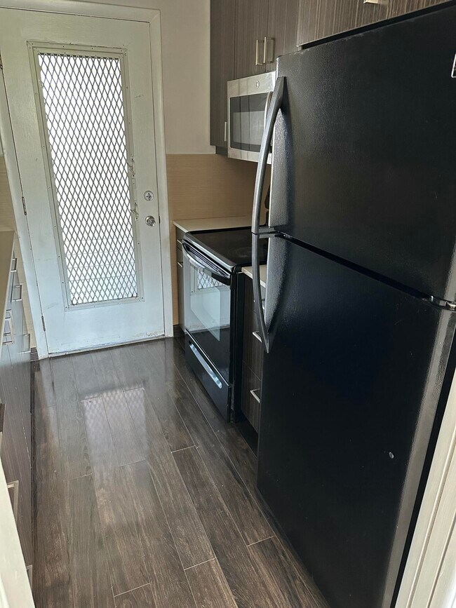 Photo - 1480 E Sample Rd Unit 207