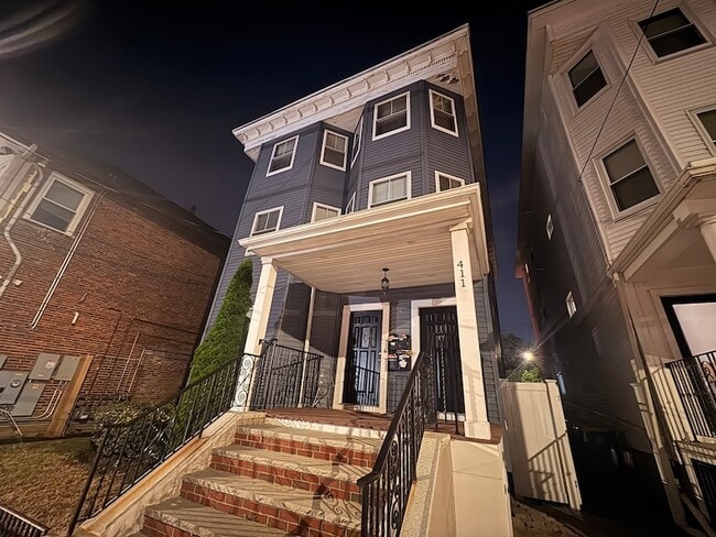 Photo - 411 Shirley St Unit 2