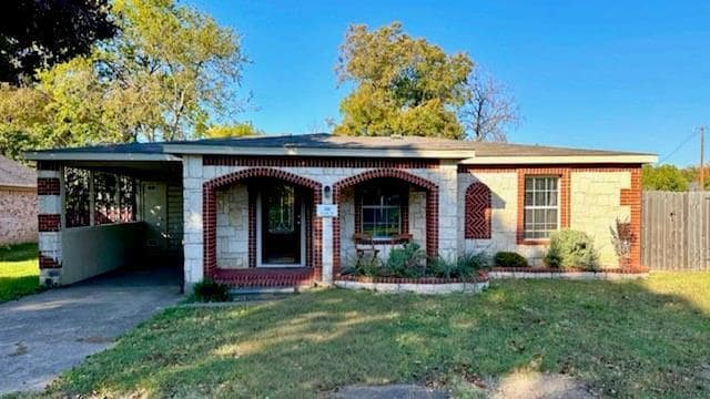 Photo - 310 E Beech St