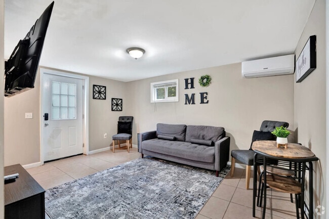 Building Photo - 408 Martin St Rental