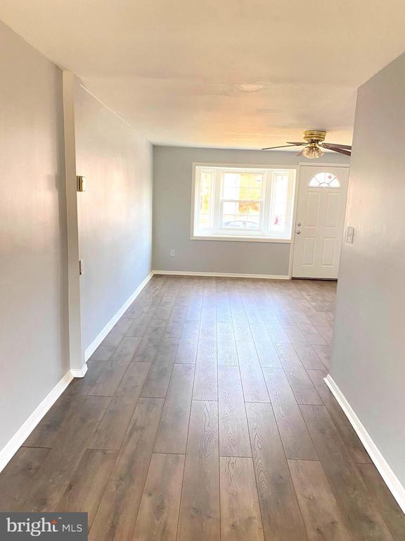 Photo - 2004 Kelmore Rd