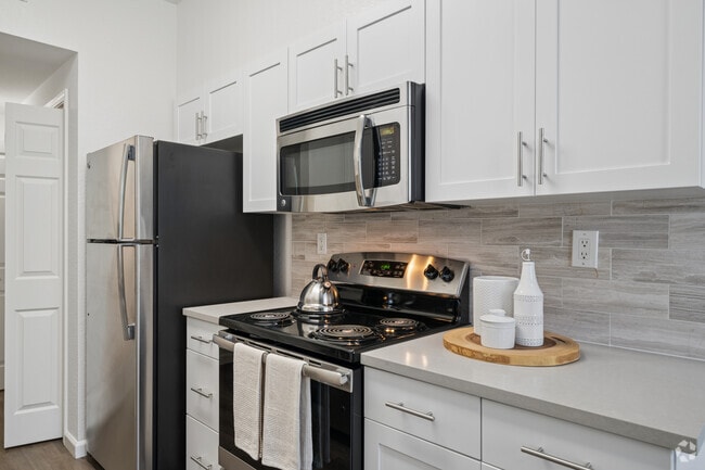 B - 2BR, 1BA - 873SF - Kitchen