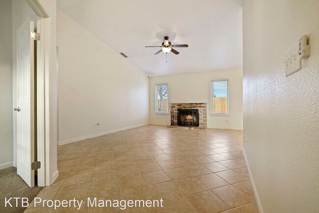 Photo - 2 br, 2 bath House - 8169 Morgan Hill Way