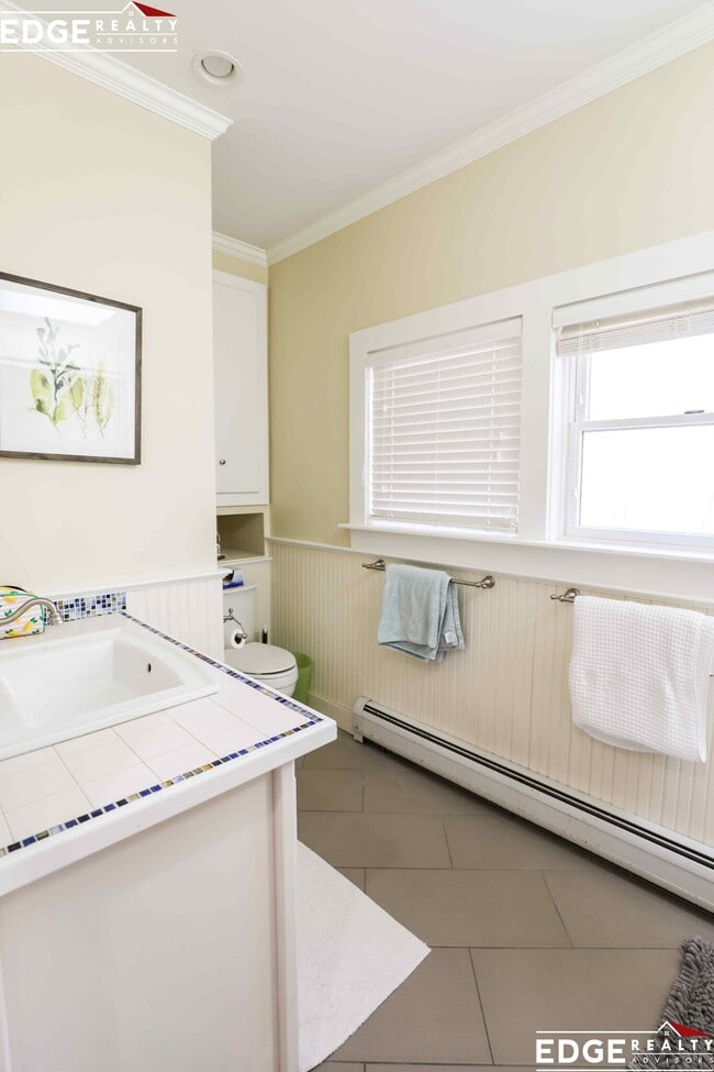 Photo - 79 Surrey St