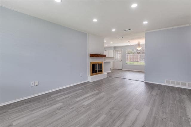 Photo - 505 Storrs St