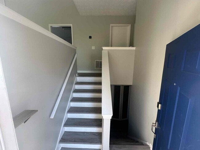 Photo - 4348 Bradley Dr SW