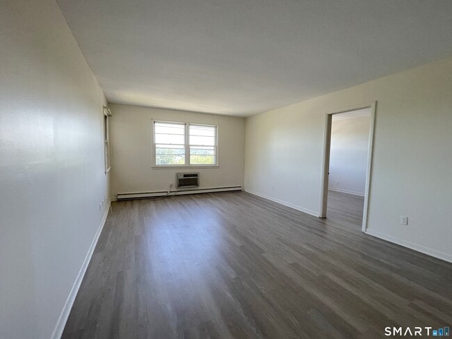 Photo - 1730 State St Unit 404