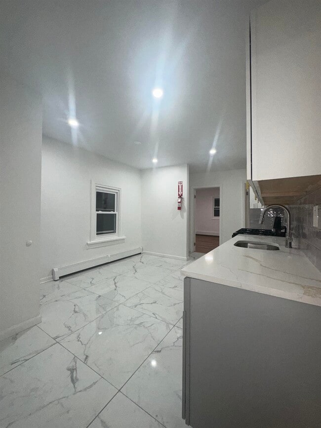 Photo - 23 Valley Pl Apartment Unit 2