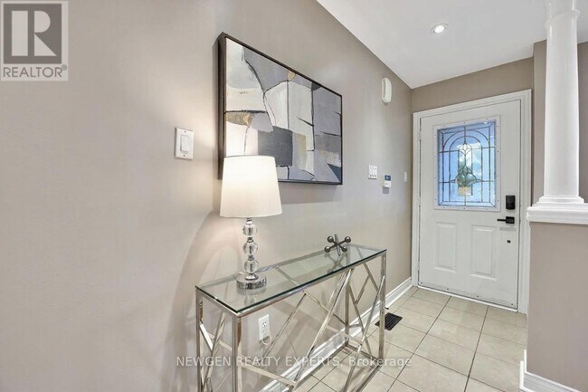 Photo - 68 Root Crescent