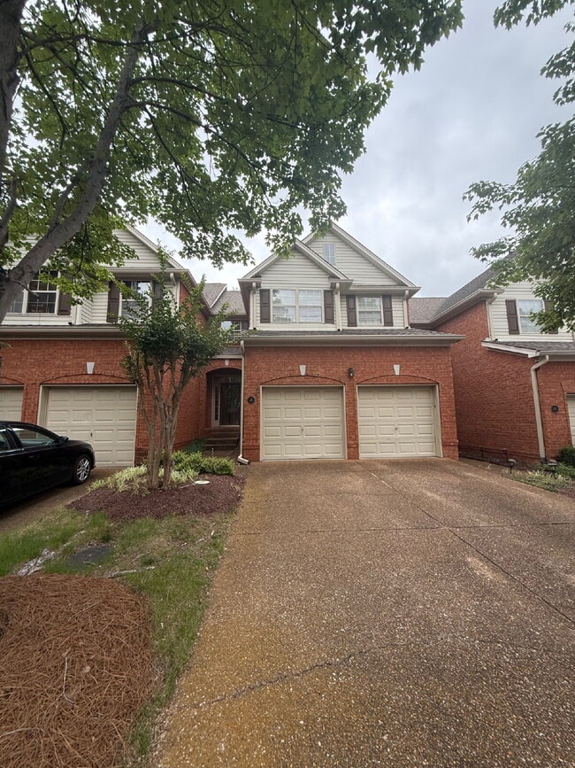 Building Photo - "Spacious 3-Bedroom Gem in Brentwood – FENCED yard. Modern Comfort with 2.5 Baths and 1850 Sq Ft!" Unit #125