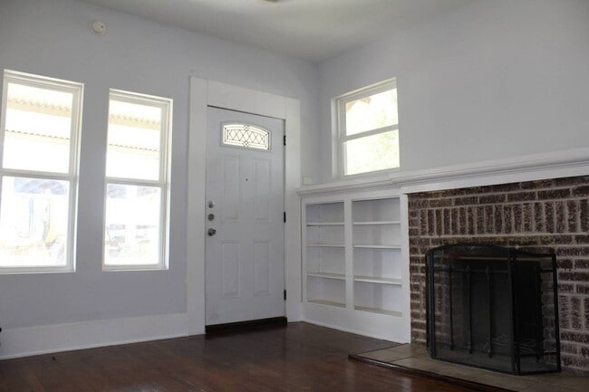 Photo - 826 Erie Ave Unit Erie 826A