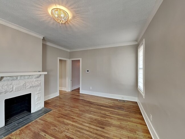 Photo - 815 N Watkins St