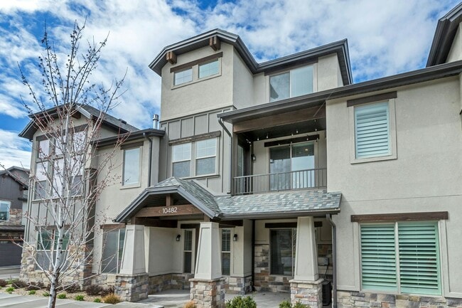 Building Photo - 10482 S Beetdigger Blvd Rental