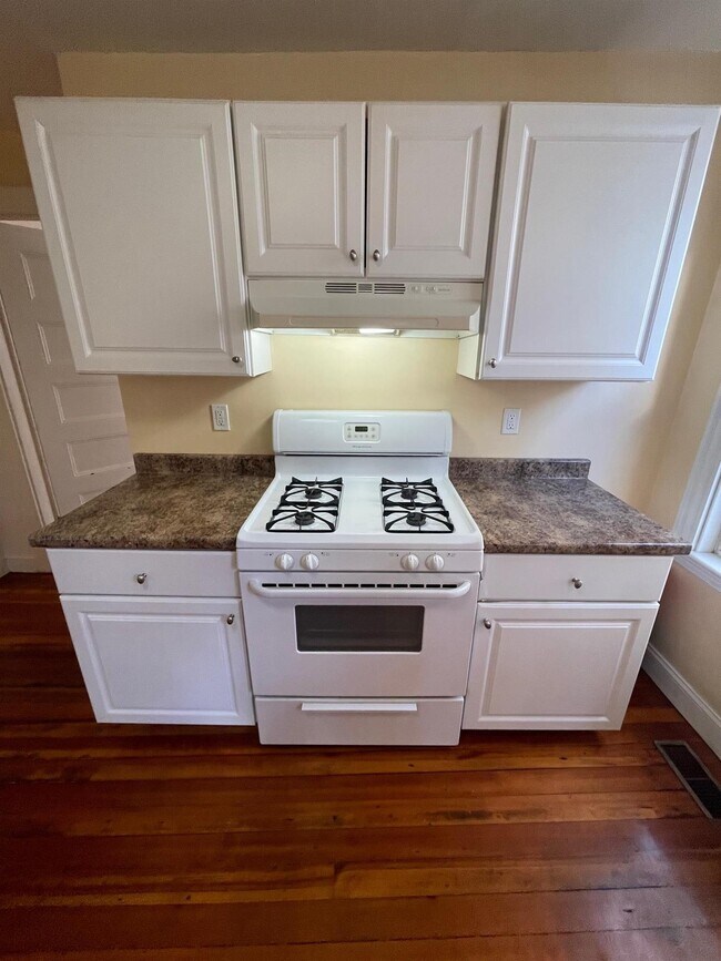 Photo - 32 Pearson Rd Unit 1