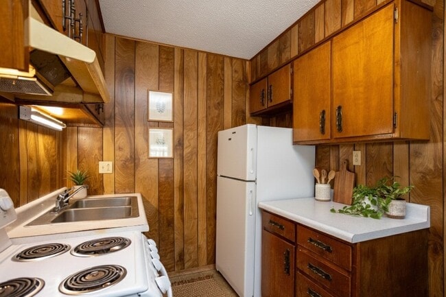 Photo - East Court Apartments