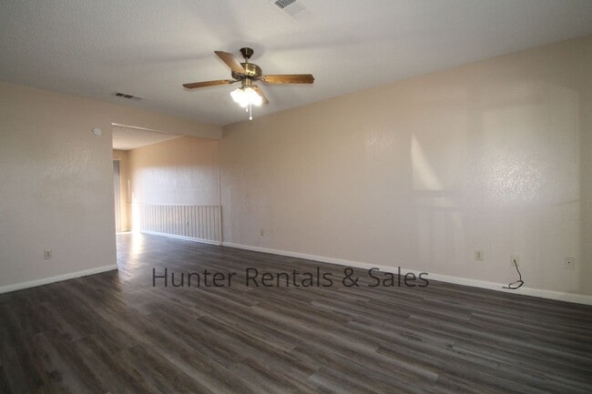 Photo - Spacious!