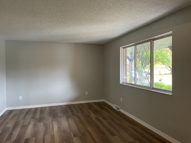 Photo - 5704 Duquesne Pl