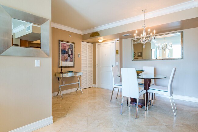 Photo - 99 SE Mizner Blvd Unit 215