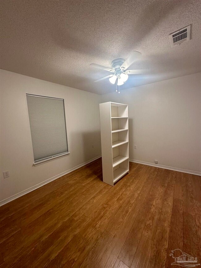 Photo - 808 Wickwood Cir