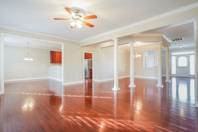 Photo - 500 Boswell Ln