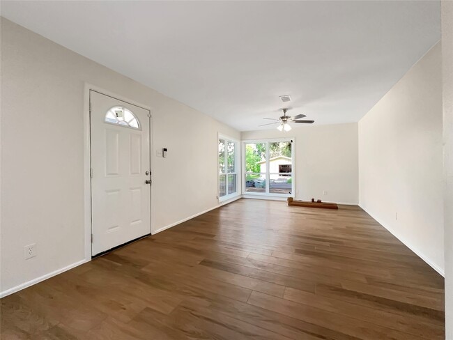 Photo - 13406 Melcher Dr