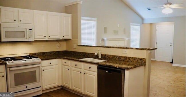 Photo - 1091 Pine Acre Dr NE