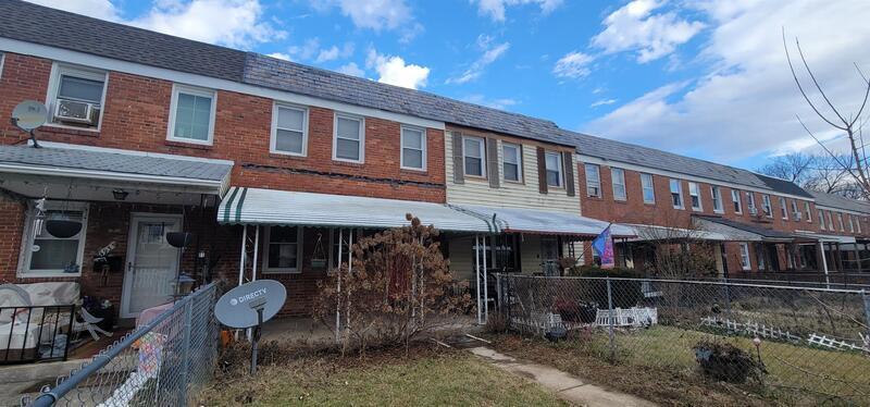 Photo - 4933 Edgemere Ave